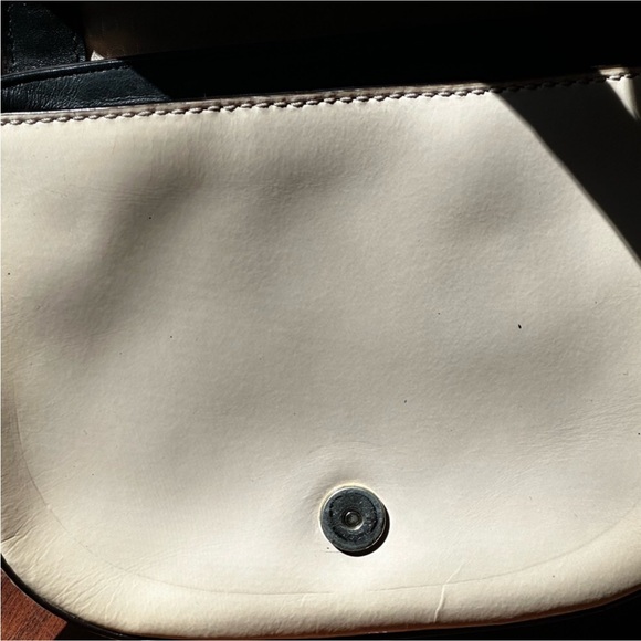 Kate Spade Beacon Court Angelica Cream Leather Bow Crossbody Bag - Picture 9 of 12